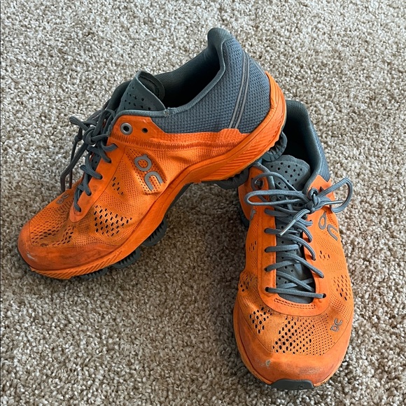 On Running Shoes - Picture 2 of 7